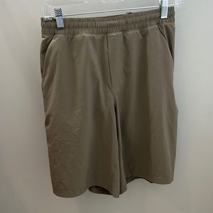 NWOT Lululemon Pace Breaker 9”Lined Shorts- Small- Carbon Dust